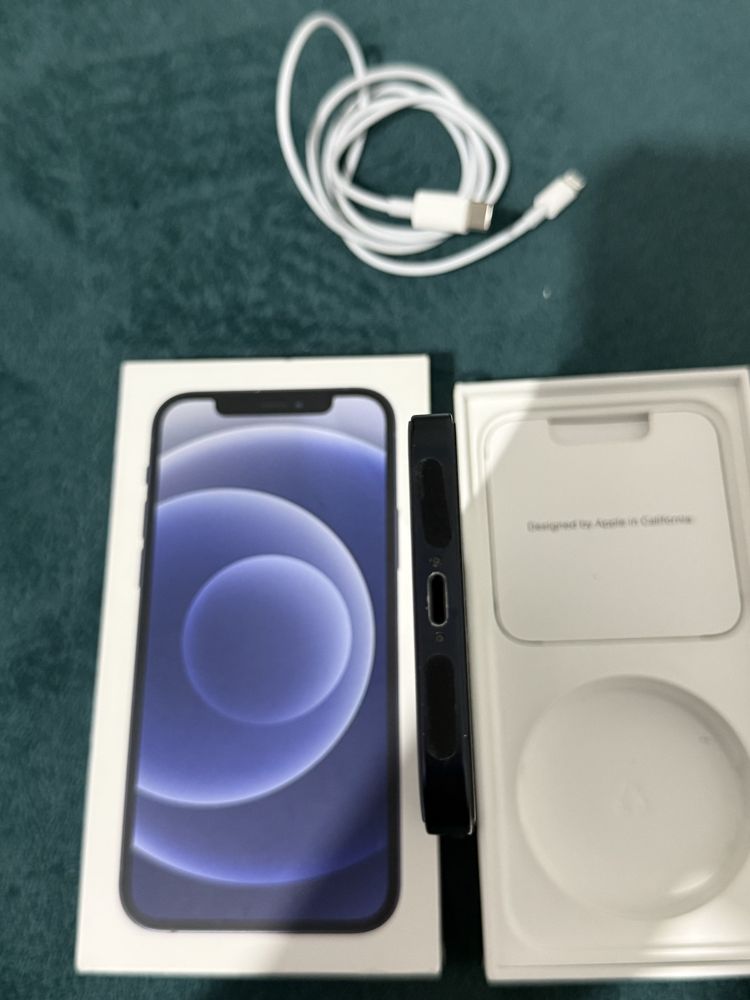 Продавам İphone 12 като нов