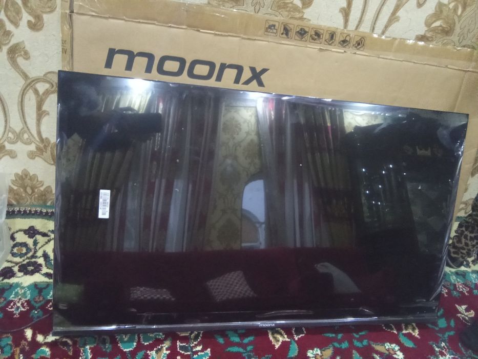 Televizor Moonx 43 Smart TV