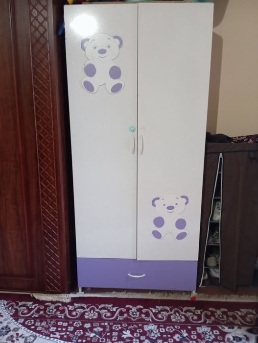 Bolalar shkafi ichlari kochmagan