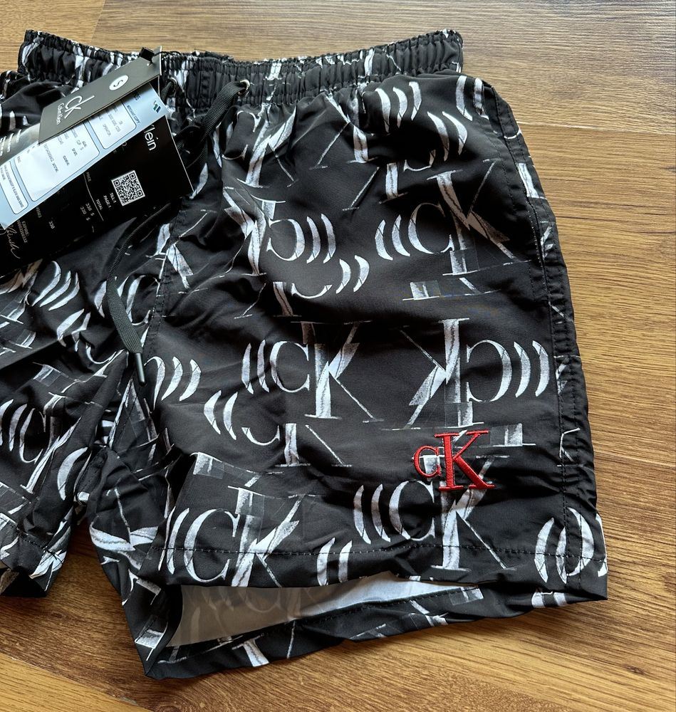 Мъжки,шушлекови шорти Calvin Klein с вътрешна,мрежеста подплата