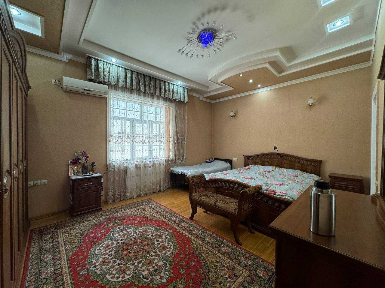 Продается дом с участком Мирзоулугбекский р-н.(ИТ)