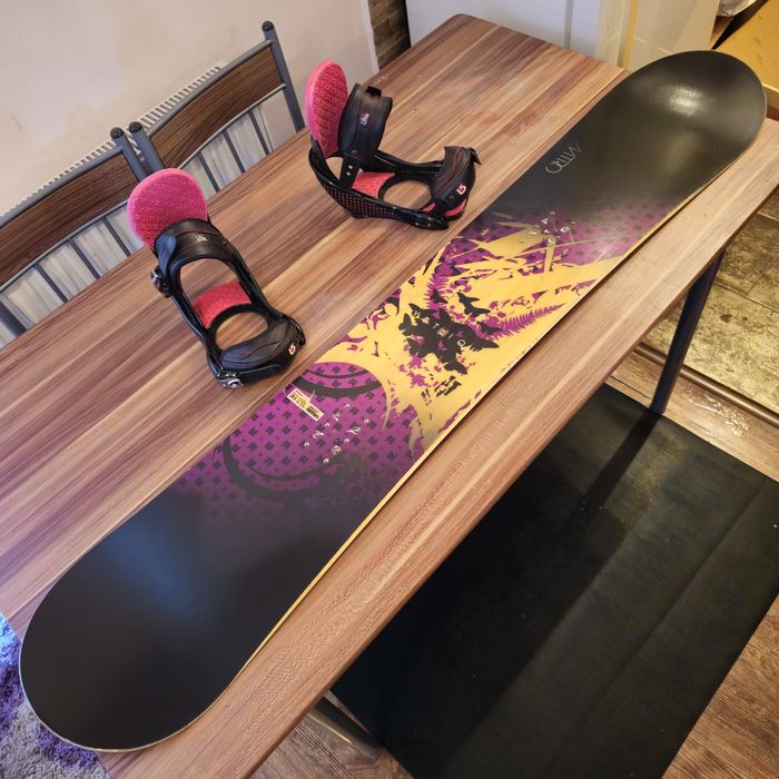 Placa Snowboard Nitro Mistyque 149 cu leg Burton Mission S
