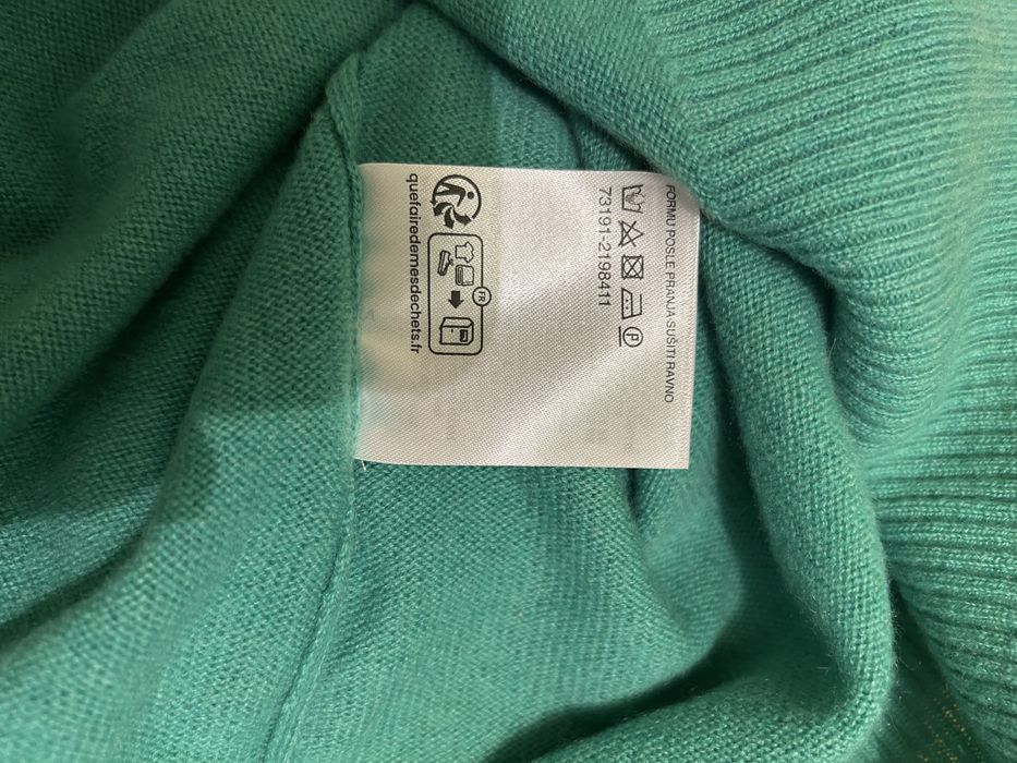 Pulover casmir ,C&A ,marimea M,nou cu eticheta