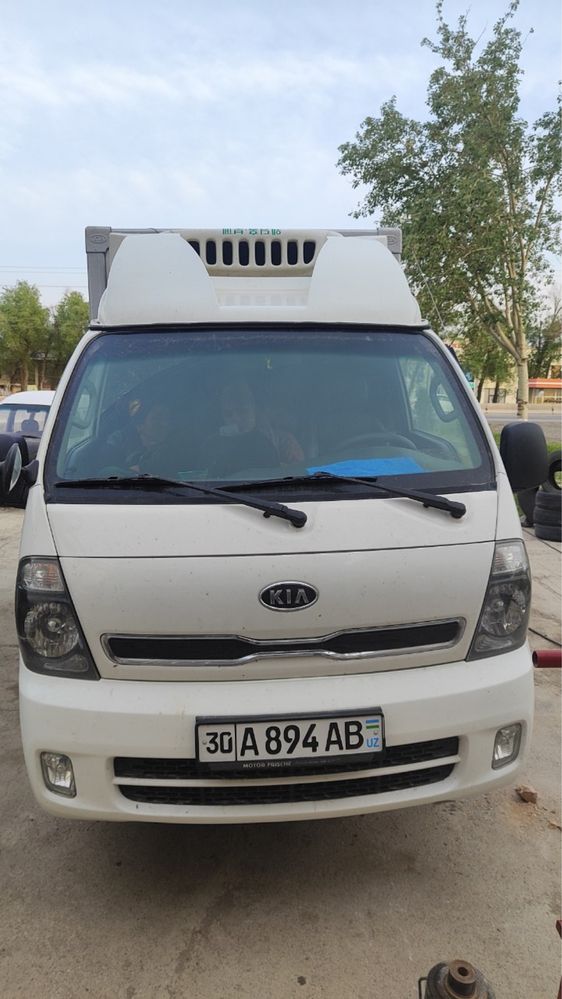 Kia bongo3 1.2 tonna