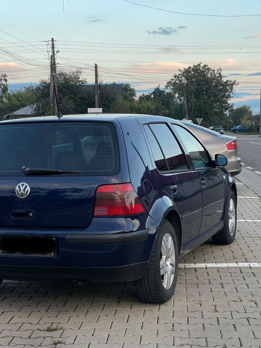 Vand golf 4 1,4 fsi BENZINA