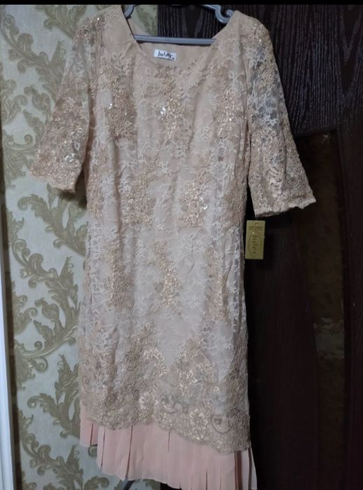 Платья нарядные Турция (трикотин, шифон , гипюр ).Новые