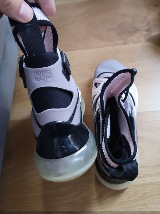 Дамски маратонки Nike Air Jordan Latitude 720 NBY