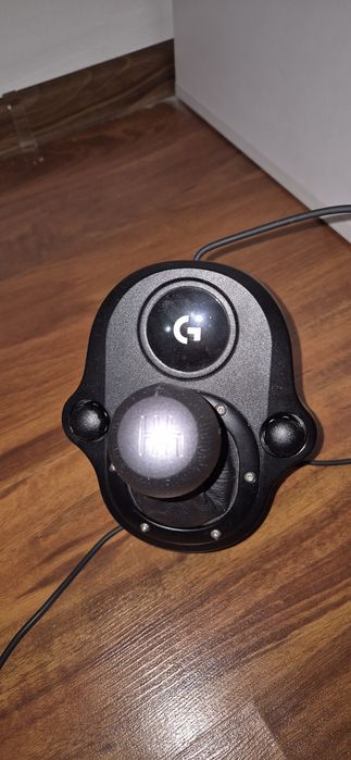 Volan gaming Logitech Trueforce G923 (PC/XBOX)  și Schimbător viteze