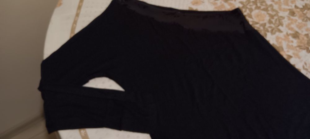 Блузон,с едно рамо и паети!