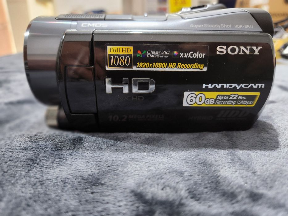 Видеокамера SONY HDR-SR11