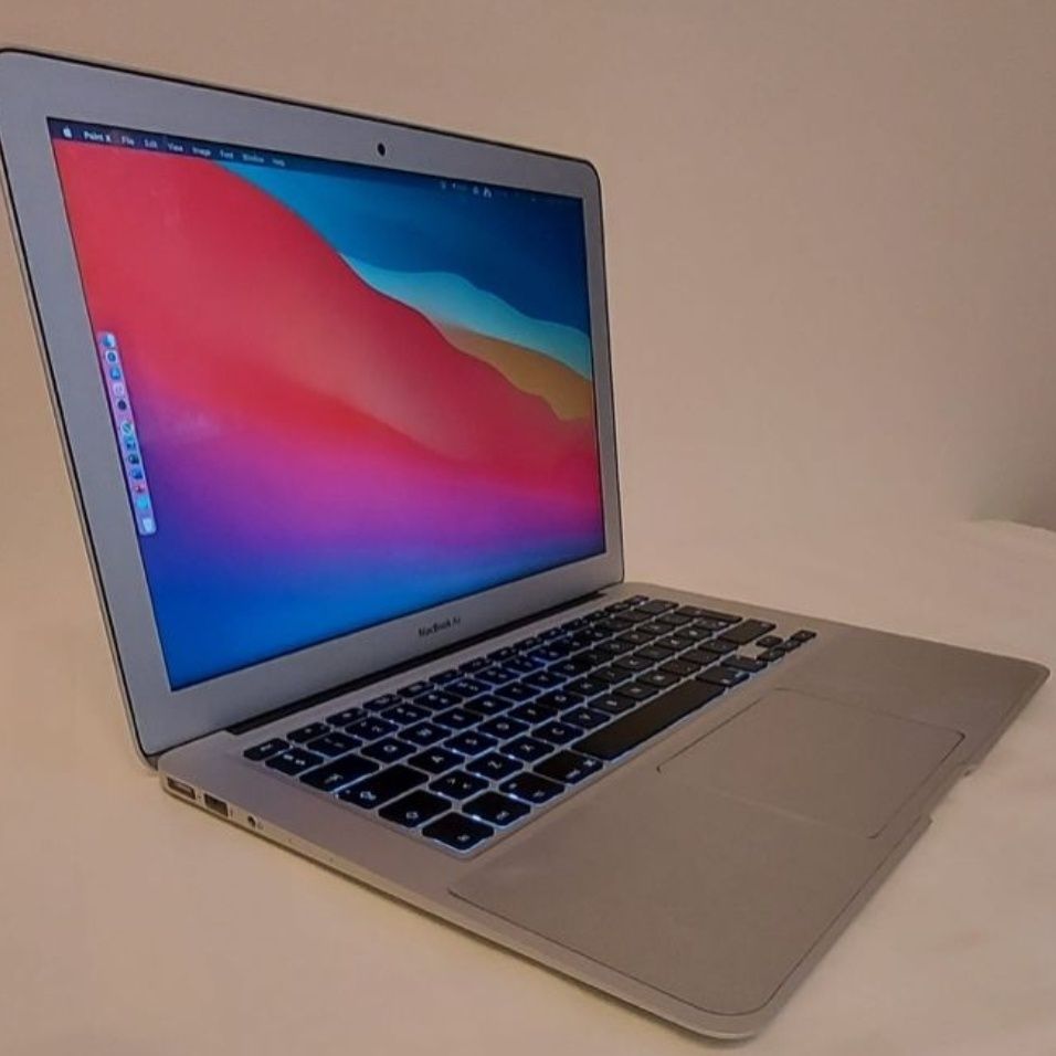 MacBook Air 13, i7, 2017, 8GB, 256GB impecabil
