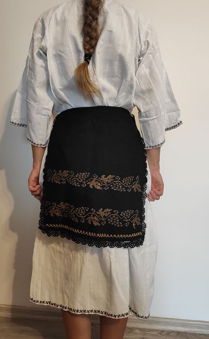 Costum traditional Dobrogean circa 1900