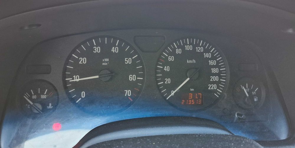 Vând urgent autoturism