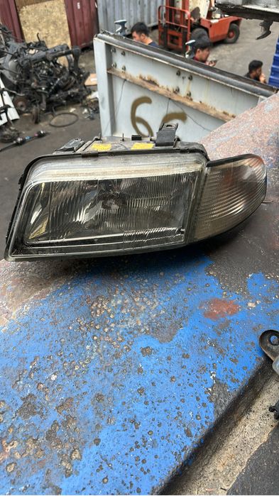 Левая фара на Ауди A4 В5 94-01