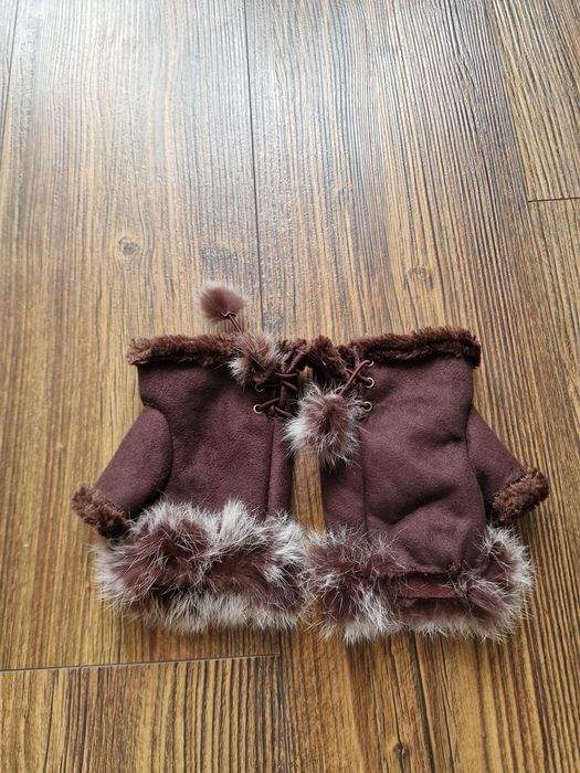 Страхотна дамски ръкавици UGG , нови с етикет,  кокетен модел