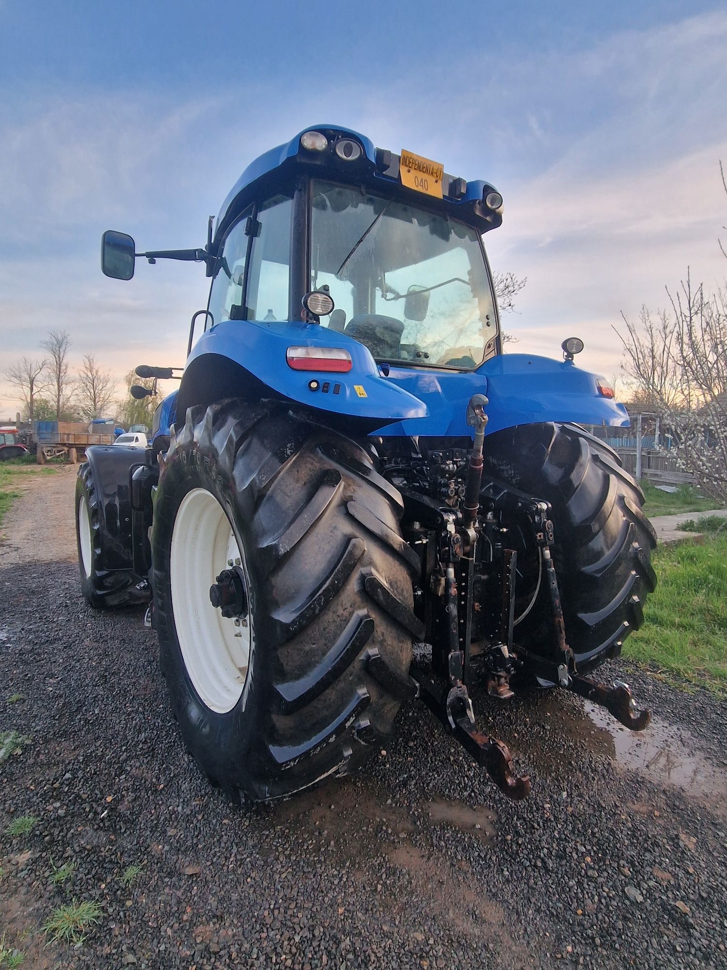 New holland t8 360