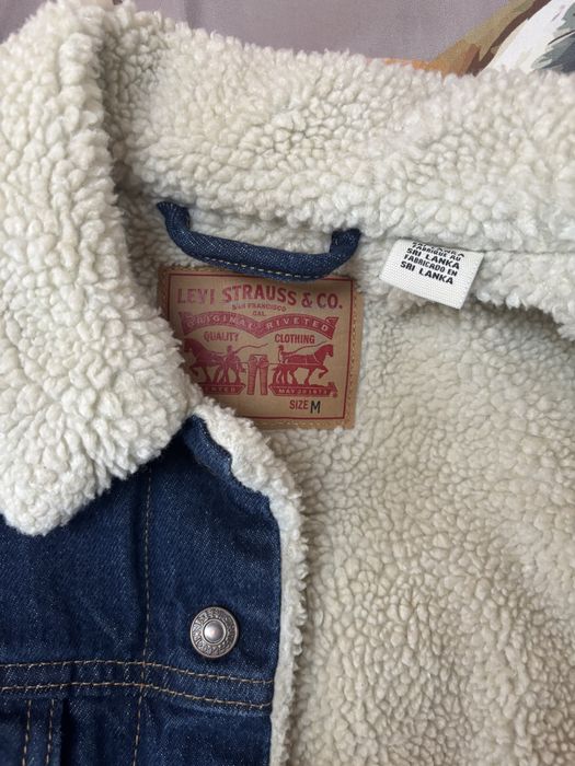 Vand geaca imblanita Levis S