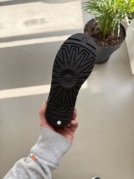 Дамски апрески UGG