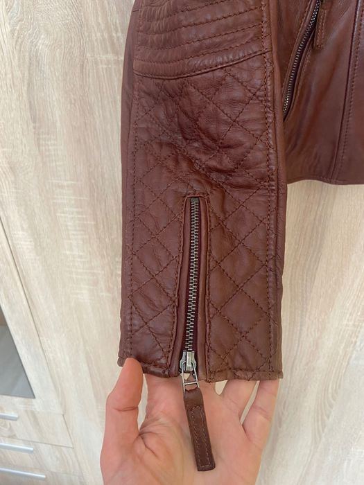 Кафяво кожено яке