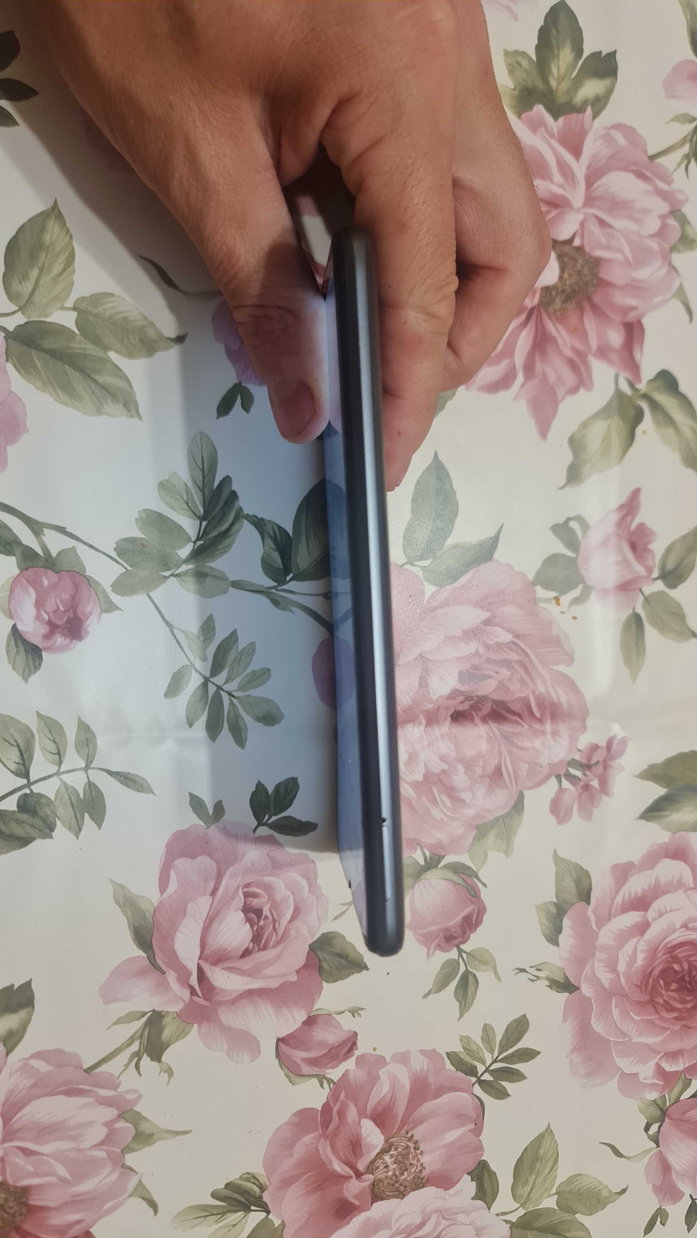 Realme c11 телефон капака му трябва смяна