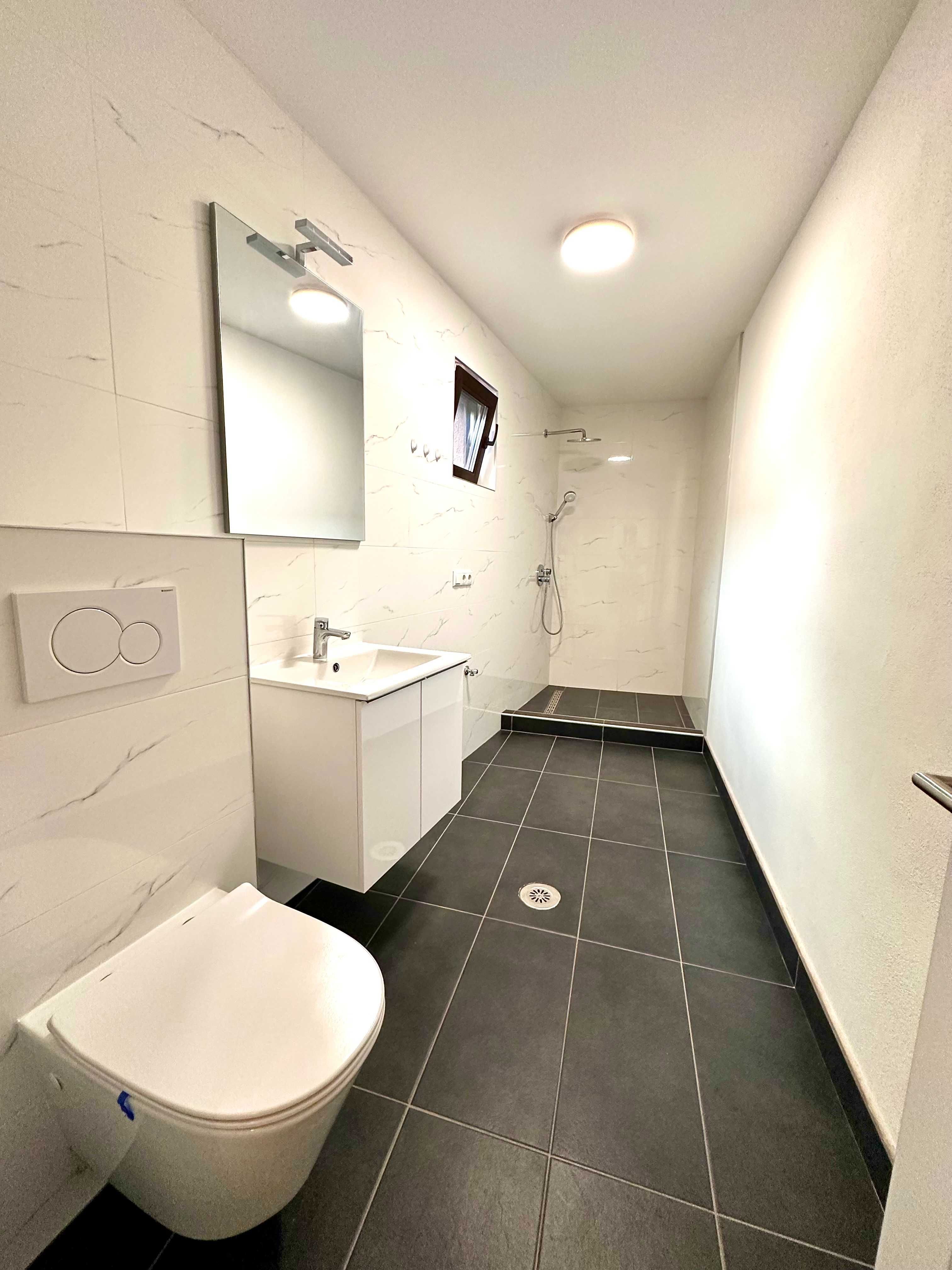 Apartament modern cu 3 camere într-o vilă  | Str. Gazelei