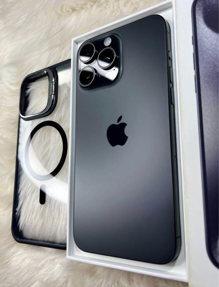 iPhone 15 PRO MAX cu 100% Bateria de 256 GB