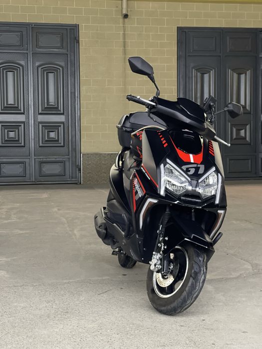 Moto skuter 125 kub