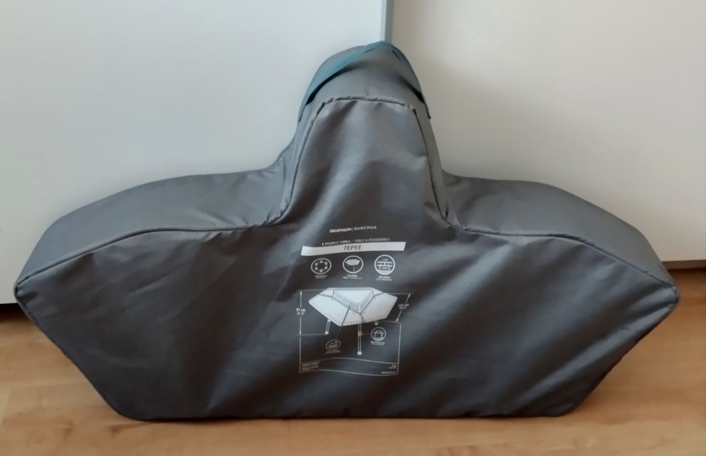 Разпродажба на къмпинг оборудване. Шестоъгълна маса за къмпинг QUECHUA