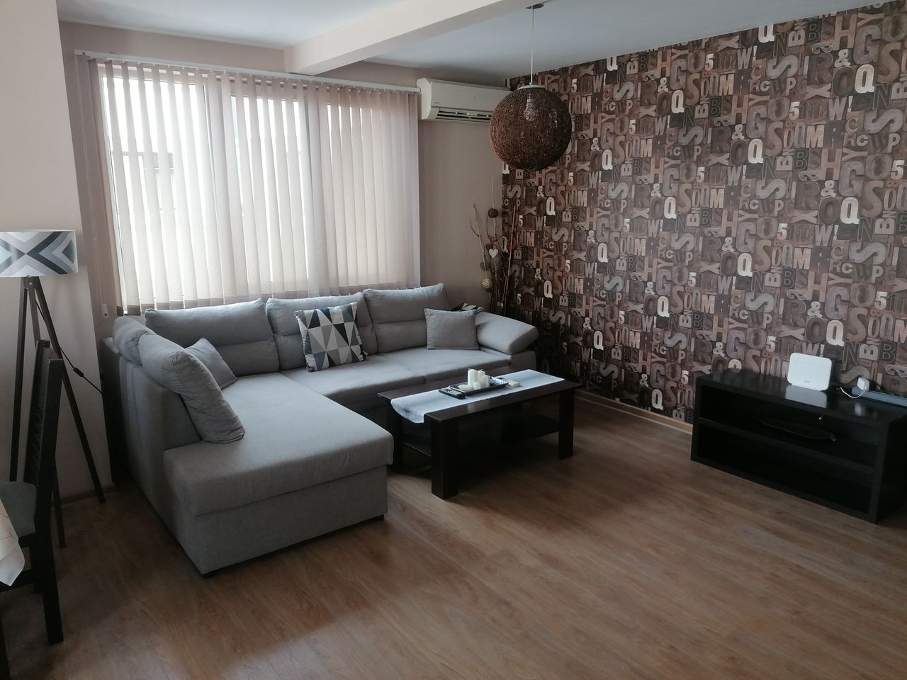 Дава се под наем Двустаен апартамент в Пловдив, Филипово - 68 кв.м за 408 € - Снимка #1
