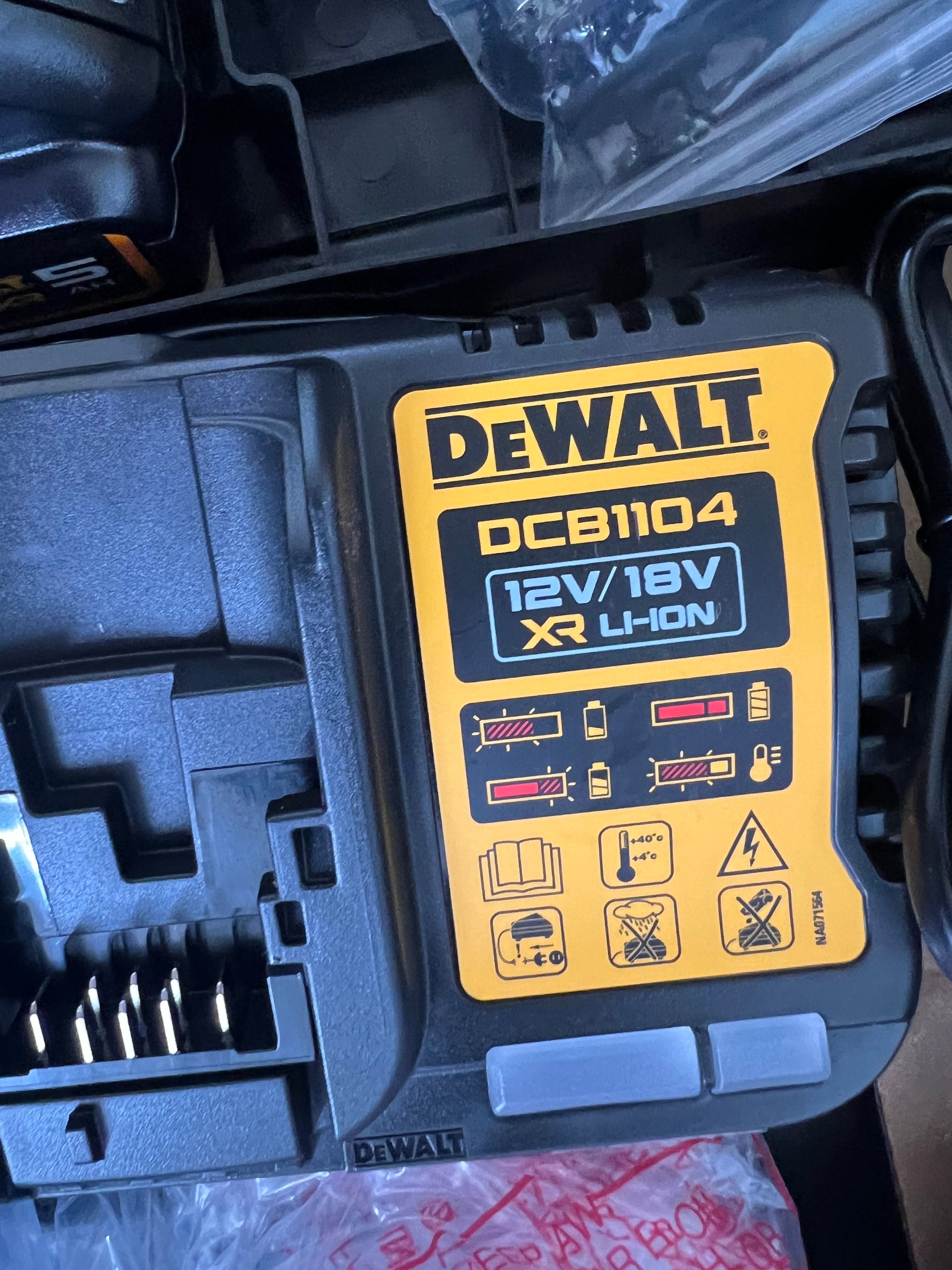 Винтоверт DeWALT DCD85ME2GT McLaren F1 Team 18V