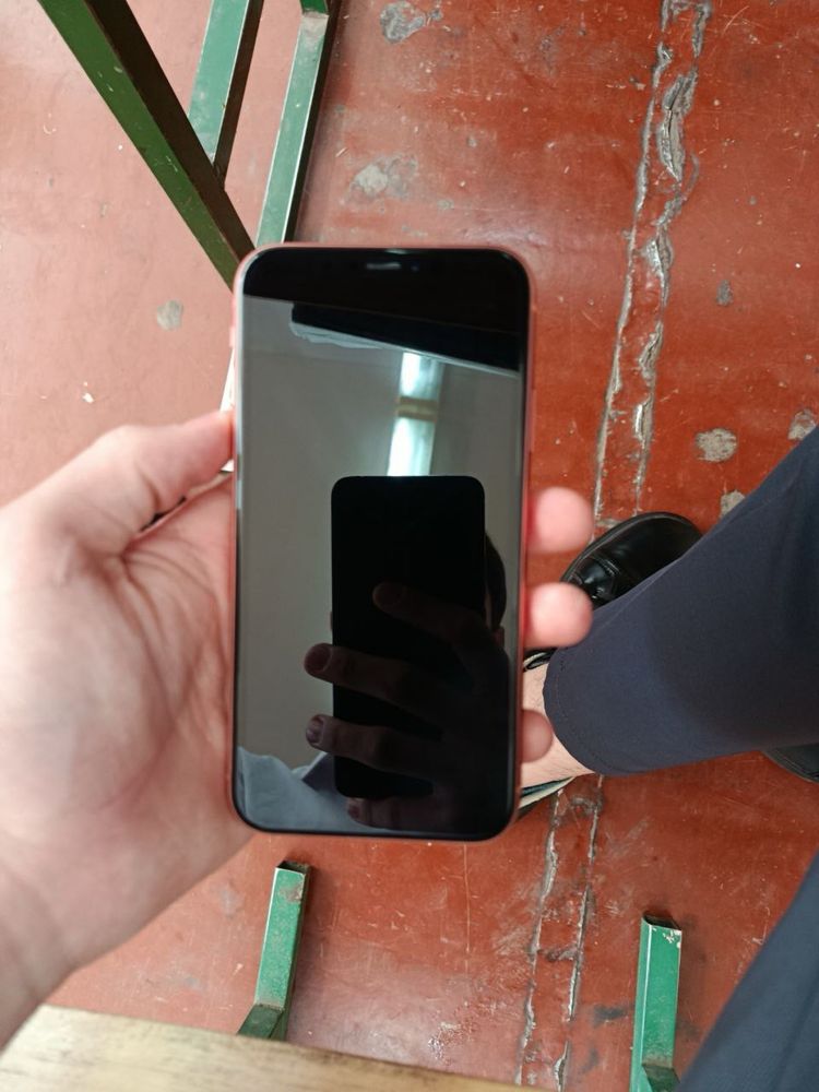 Iphone xr sotiladi