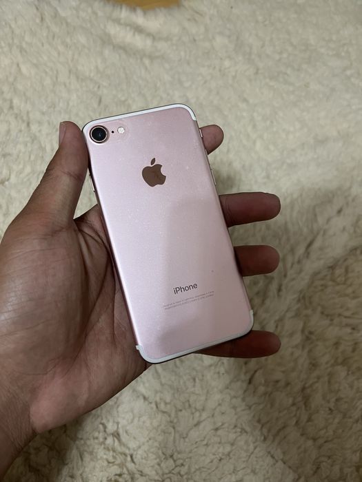 Iphone 7 128gb в оригинале менялстя только акб