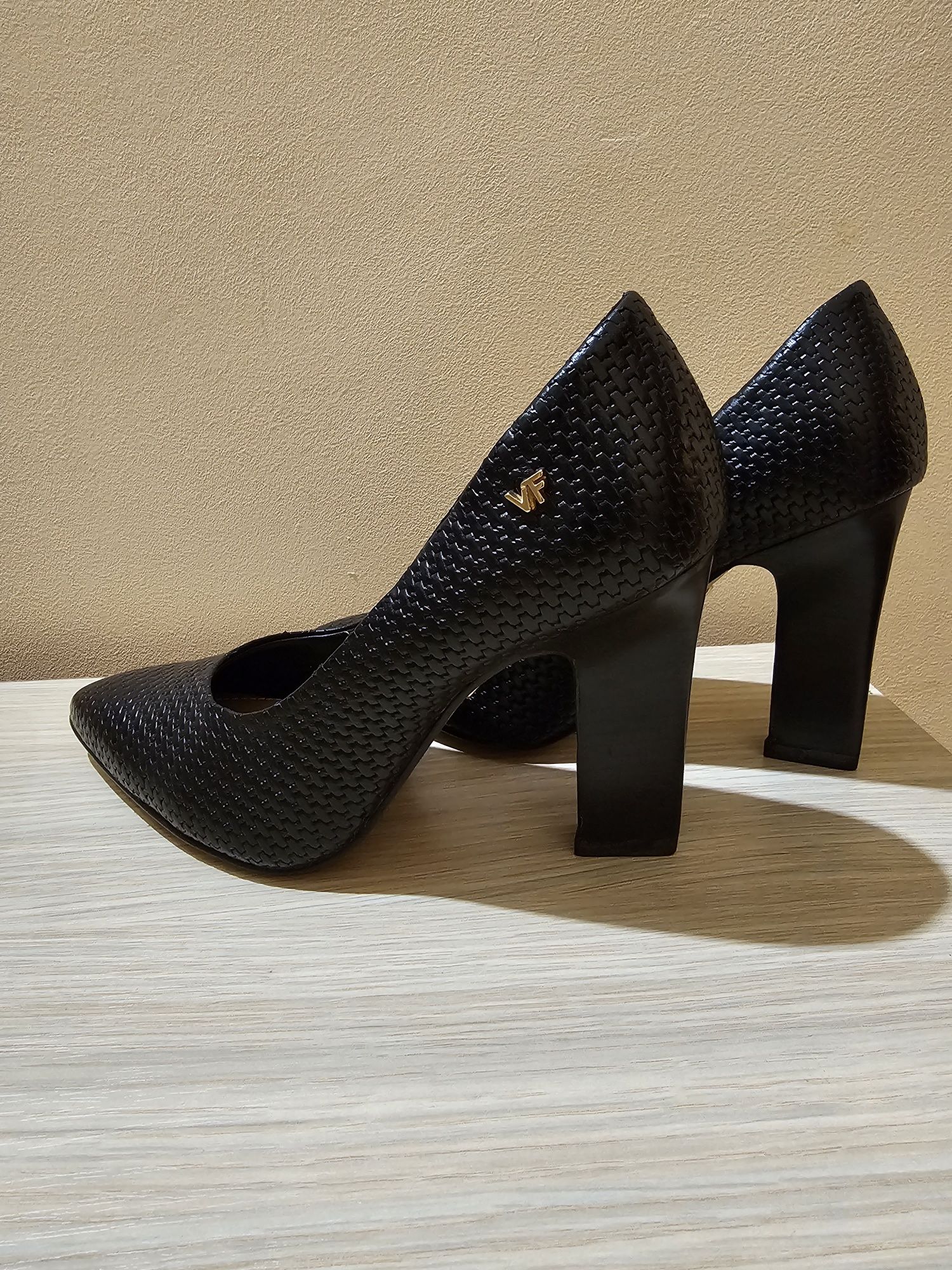 Черни обувки естествена кожа бразилски