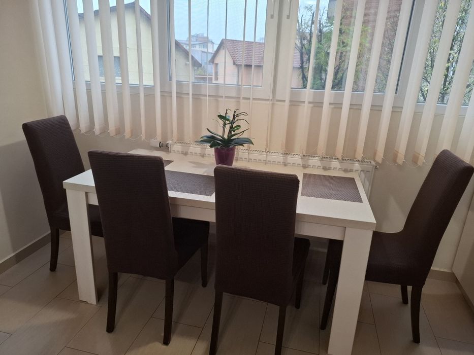 Lot 4 scaune bucatarie/ living / sufragerie