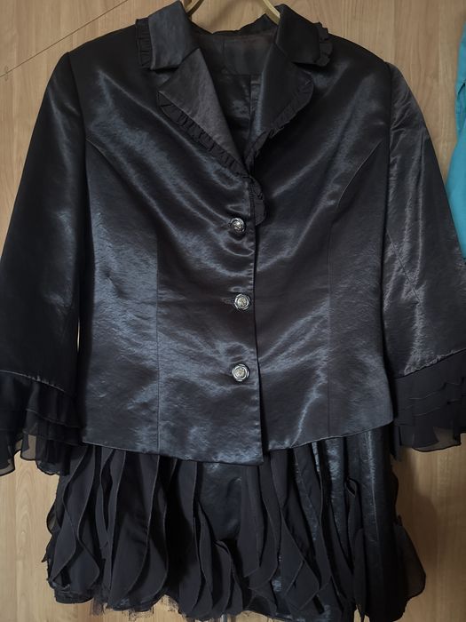 Костюм женский с юбкой  48 р-р