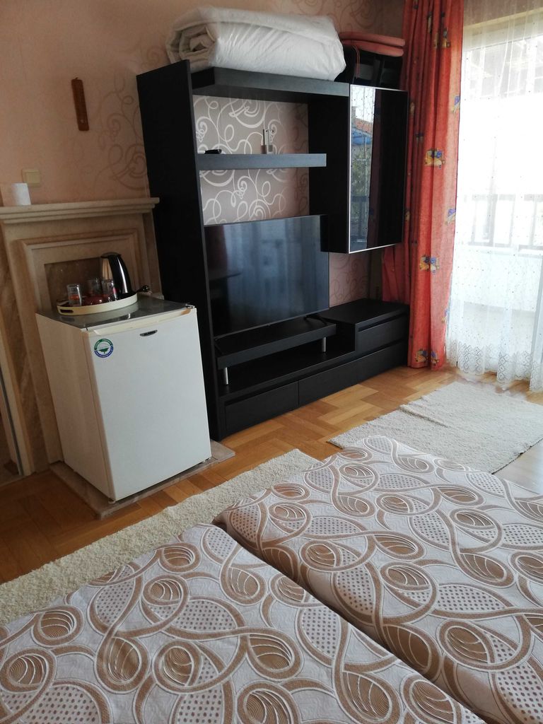 Дава се под наем Етаж от къща в Созопол - 150 кв.м за 147.9 € - Снимка #10