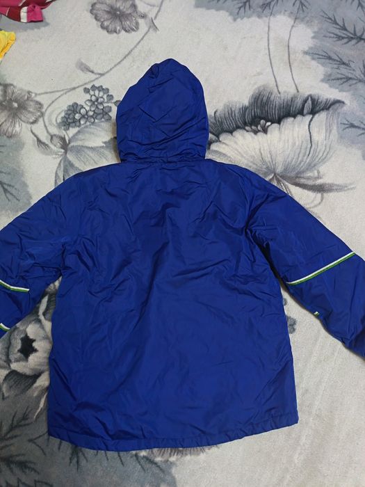 Куртка на мальчика на 8-10 лет рост 152 см