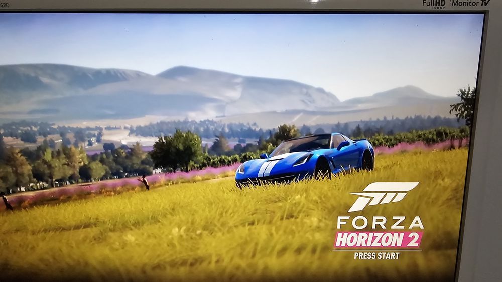 XBOX360 consola XBOX 360 slim, HDD 250 GB + 4 jocuri masini si kinect