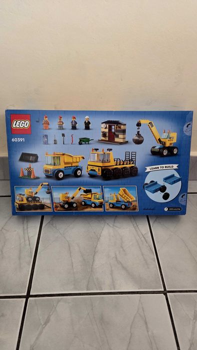Продам конструктор Lego City 60391.