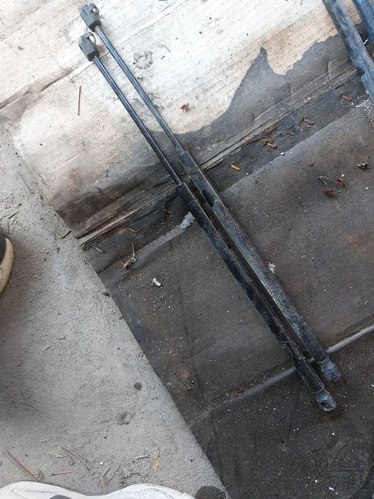 Амортисьори багажник е91 бмв  2.0д 177кс bmw e90 e91 2.0d