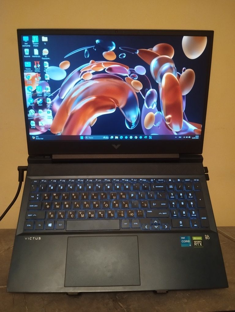 HP Victus 15-fa0033dx (9R8) (Intel Core i5-12450H/ DDR4 16 GB/ SSD 512