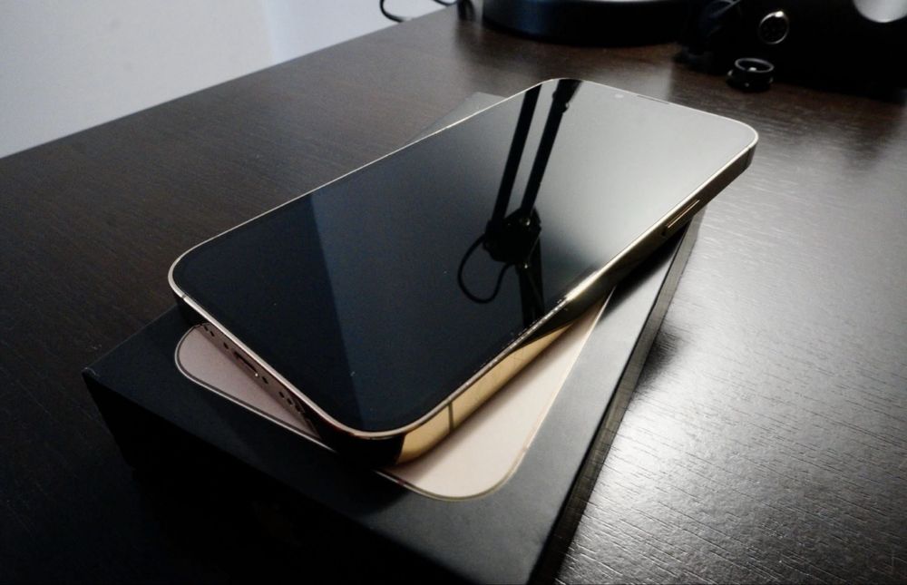 Iphone 13 pro gold 128 gb 10/10