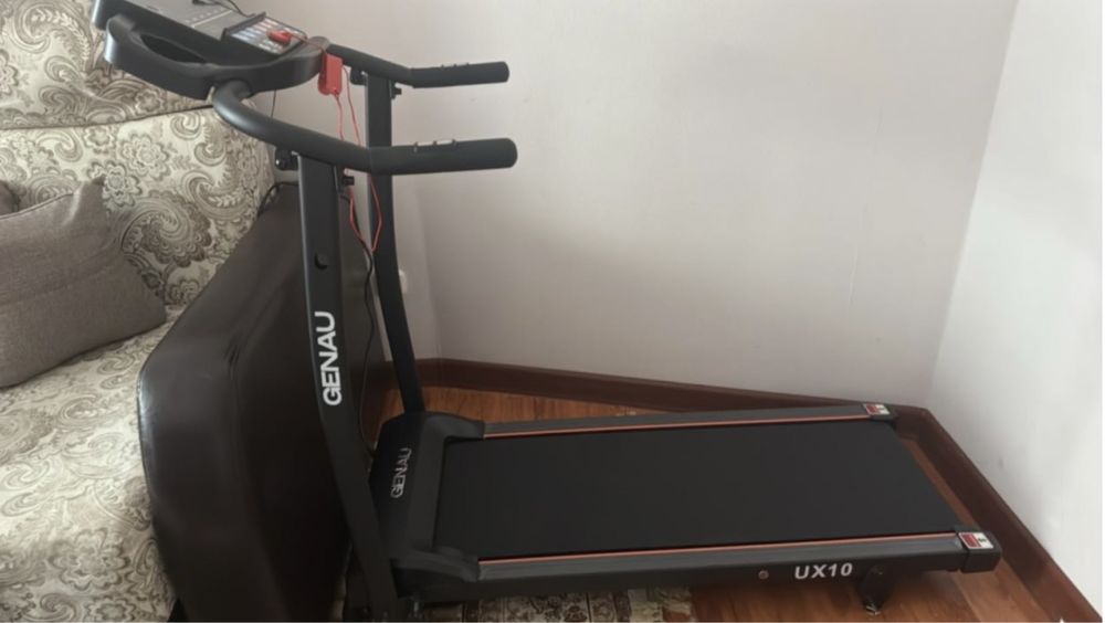 Беговая дорожка Genau UX10 электрическая