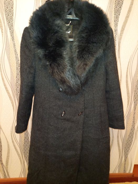 Продам женское пальто