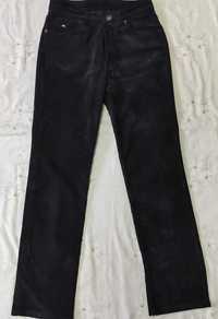 Продам джинсы Турция вельветовые, чёрные на парня 164 см, размер 44-46