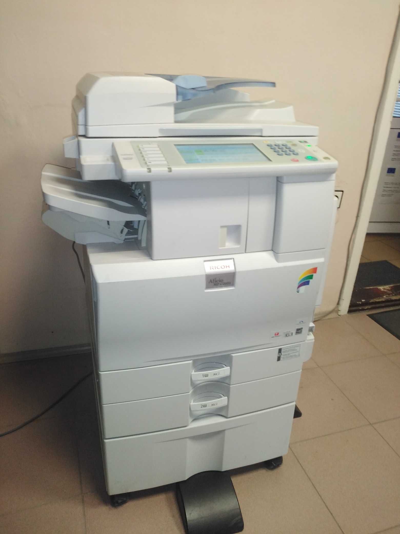 Професионална копирна машина Ricoh MP C2051, 205 000 копия, А3, цветна