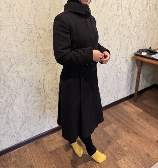 Продам пальто чёрное, новое размер 36. Качество шикарное.