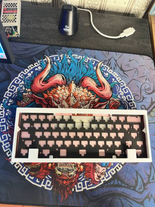 Продаю кейс для клавиатуры