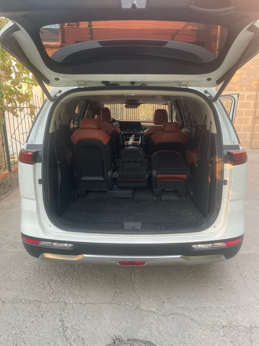 Kia carnivar full 2023 yil