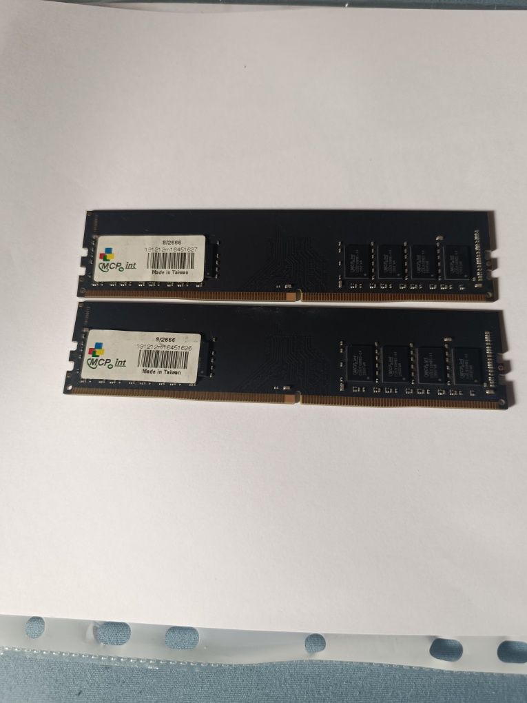 Продам оперативную память DDR4 по 16 гб